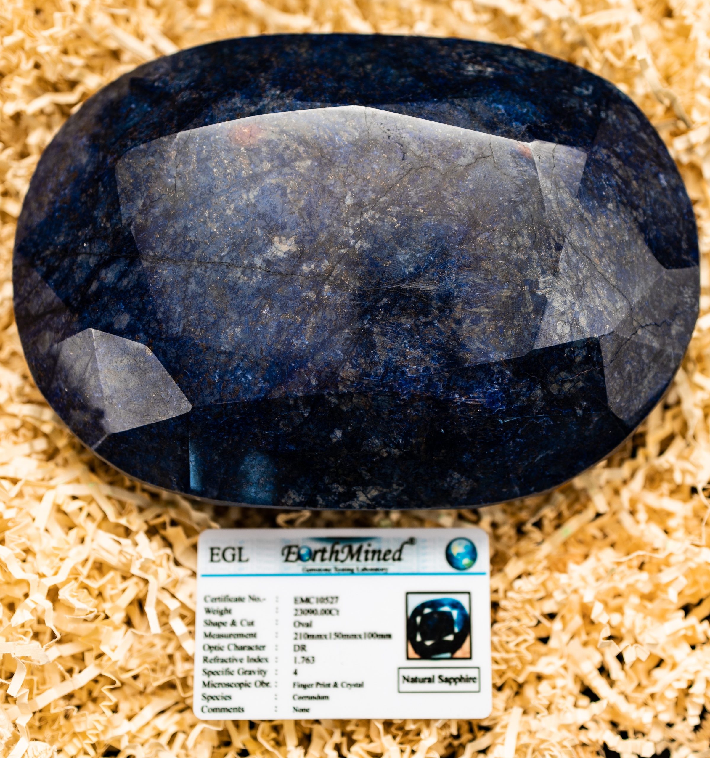 Sapphire_wID_23050ct