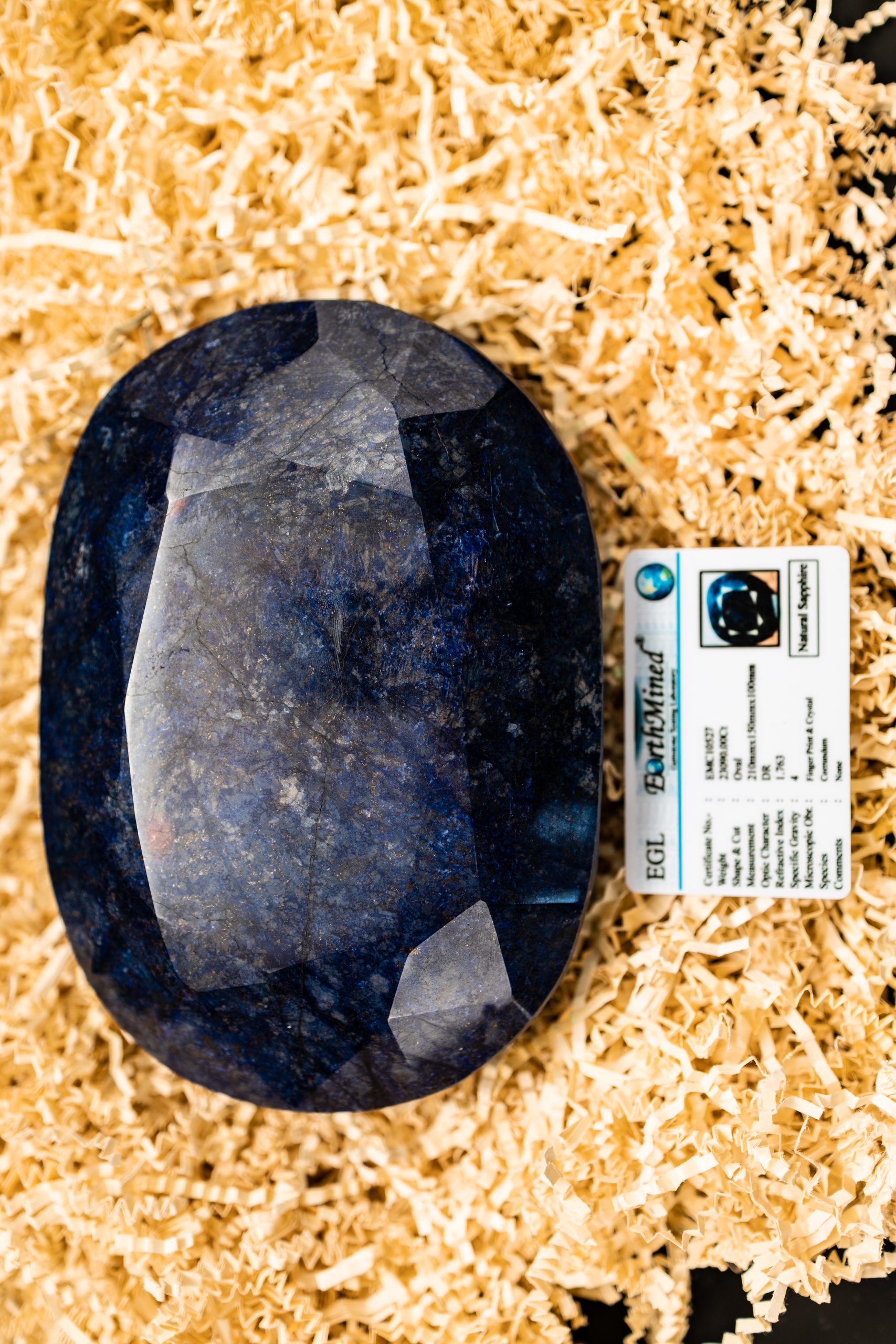 Sapphire_wID_23050ct.upright